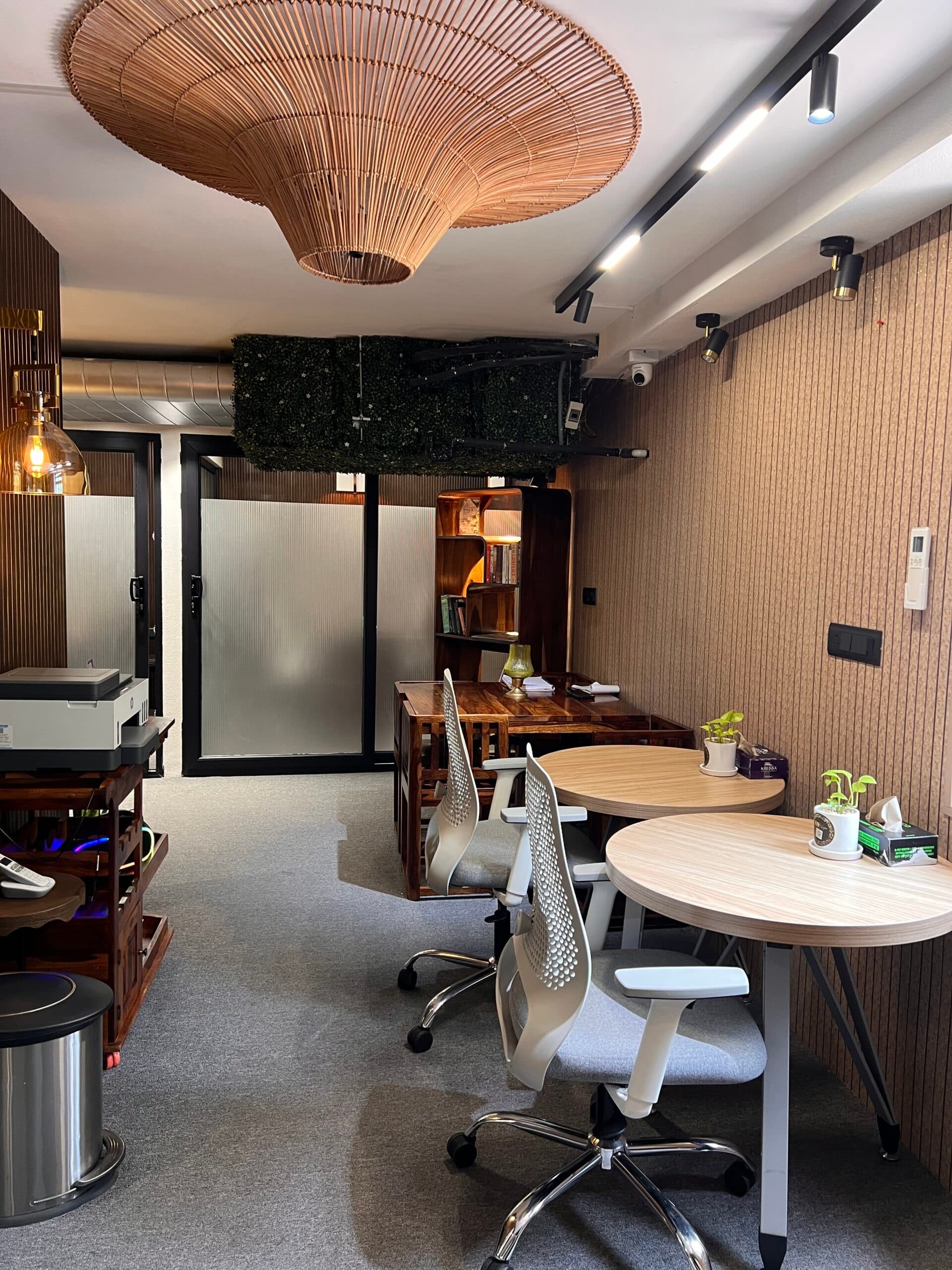 Business support facilities at COVYOM reception